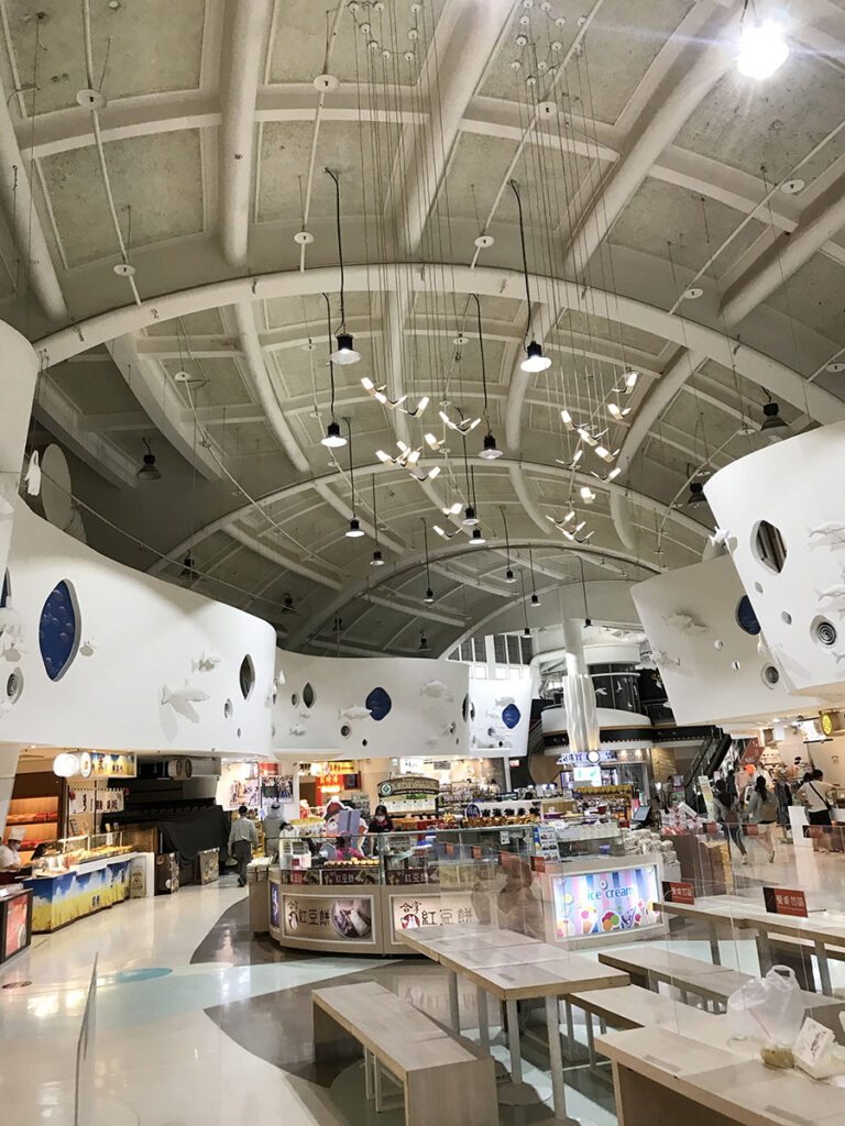 疫情中的東山服務區